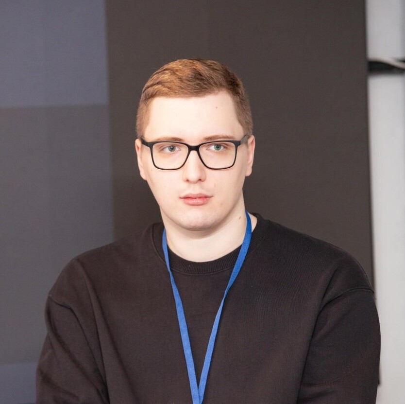 Михаил Ратушный, Ozon